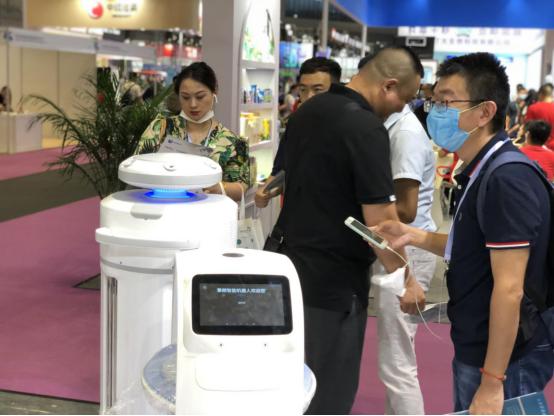 擎朗消毒机器人亮相2020CCE上海国际清洁技术设备博览会，重塑清洁服务新模式